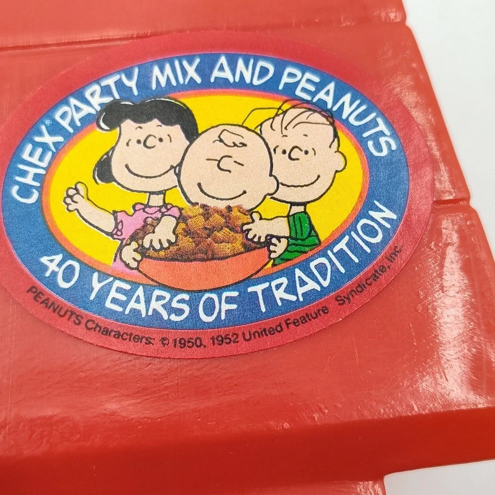 SNOOPY DOG House Chex Party‎ Mix RED Bank Plastic Money 1966 👀📸SEE📏📸